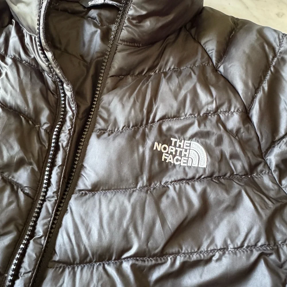 North Face Women's 550 Puffer Jacket - Picture 4 of 8